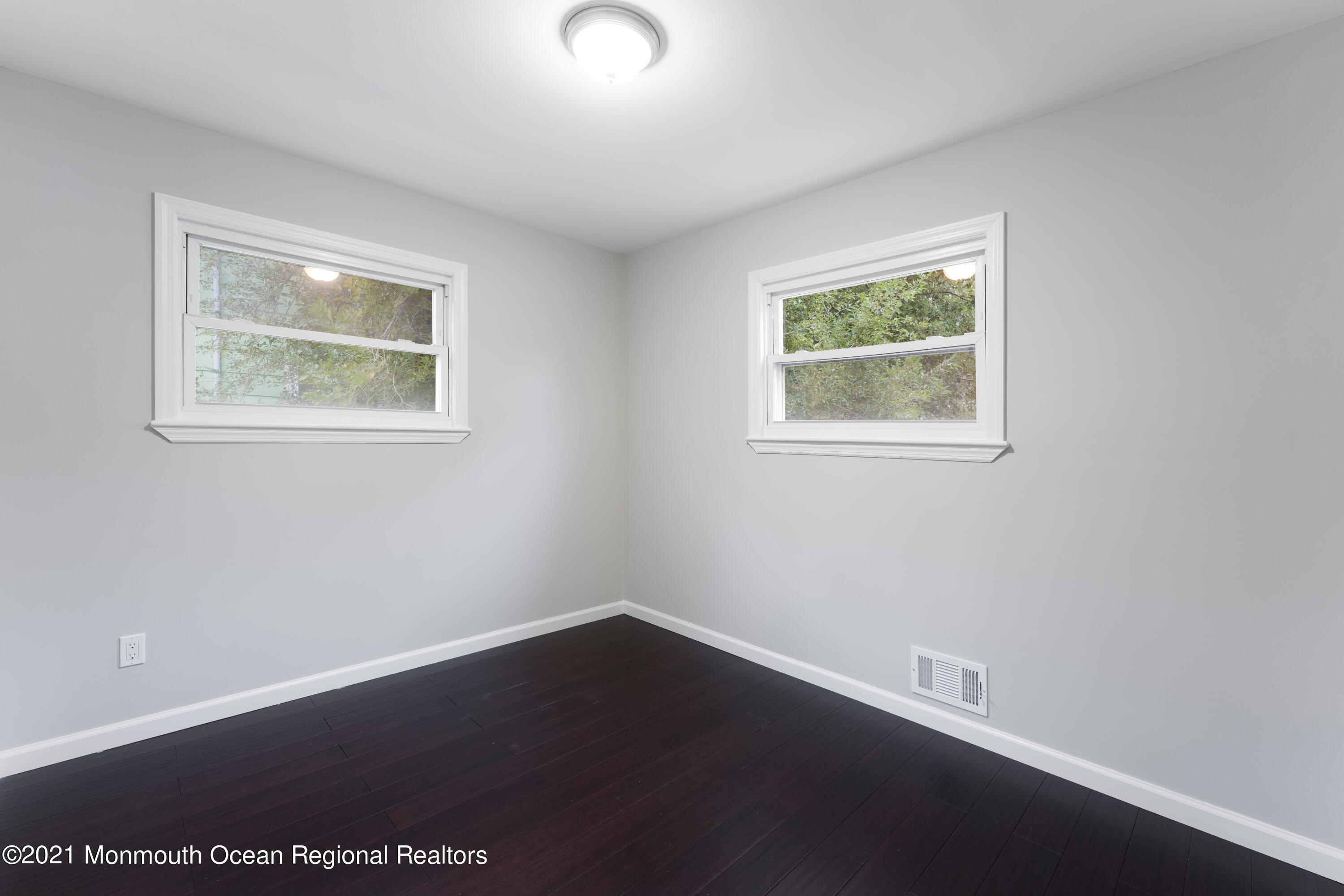 20 Annapolis Road Toms River, NJ 08757 - Photo 9 of 13 RLS-12