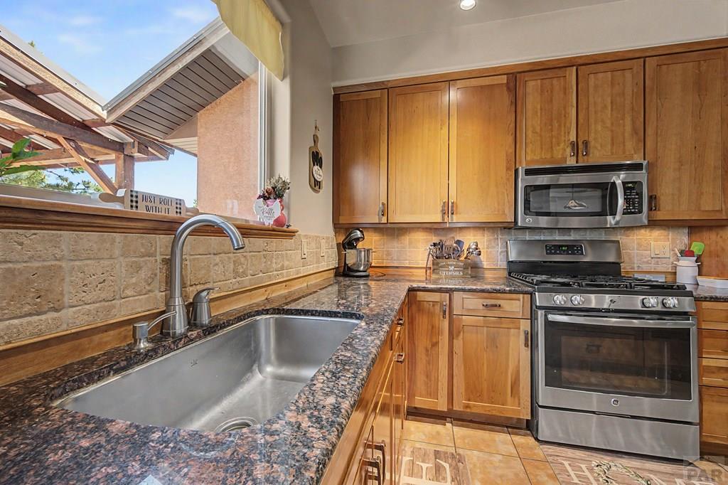 152 Howe Road Westcliffe, CO 81252 - Photo 12 of 48 Gallery Image 12