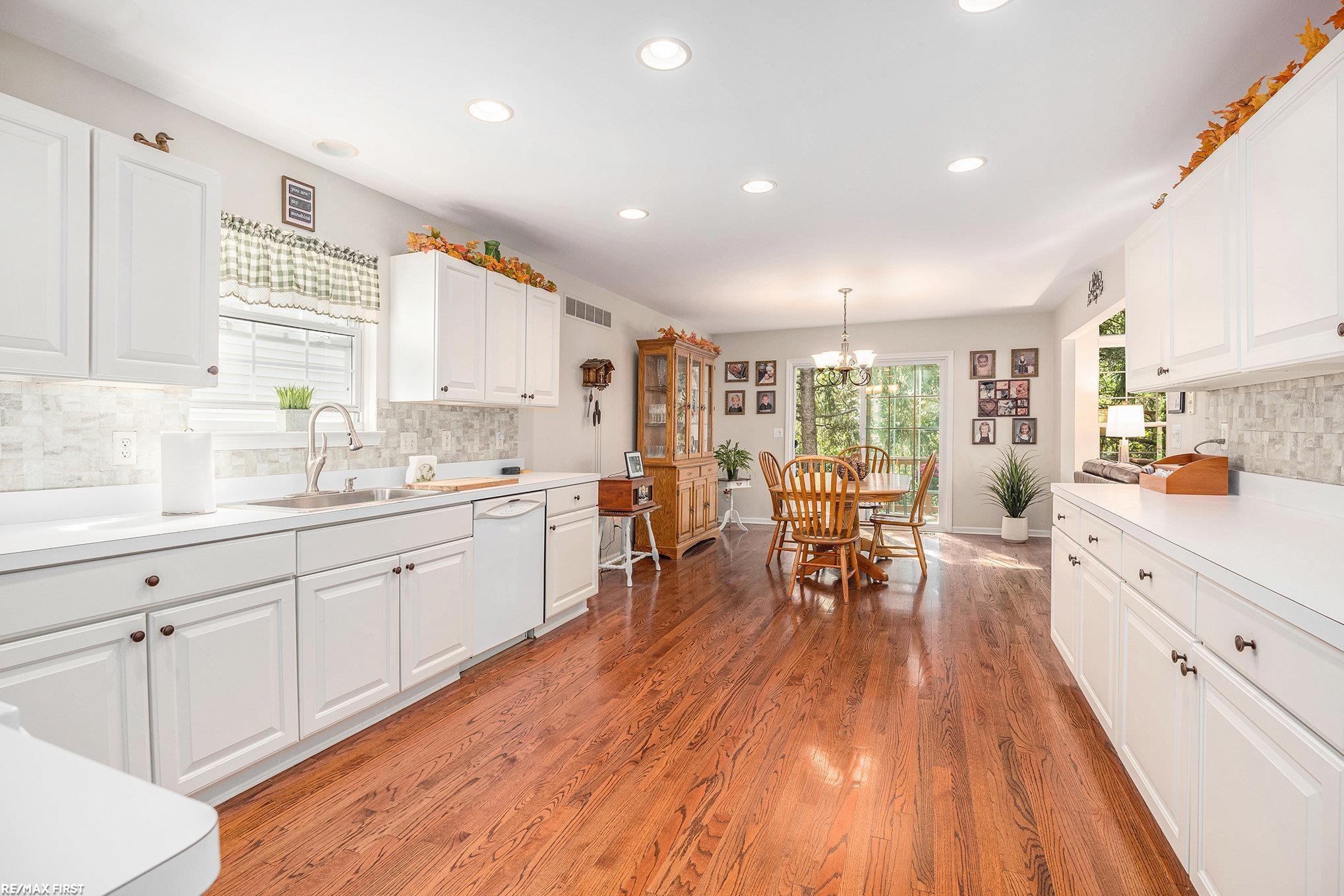 5336 Forest Ridge Drive Clarkston, MI 48346 - Photo 12 of 31