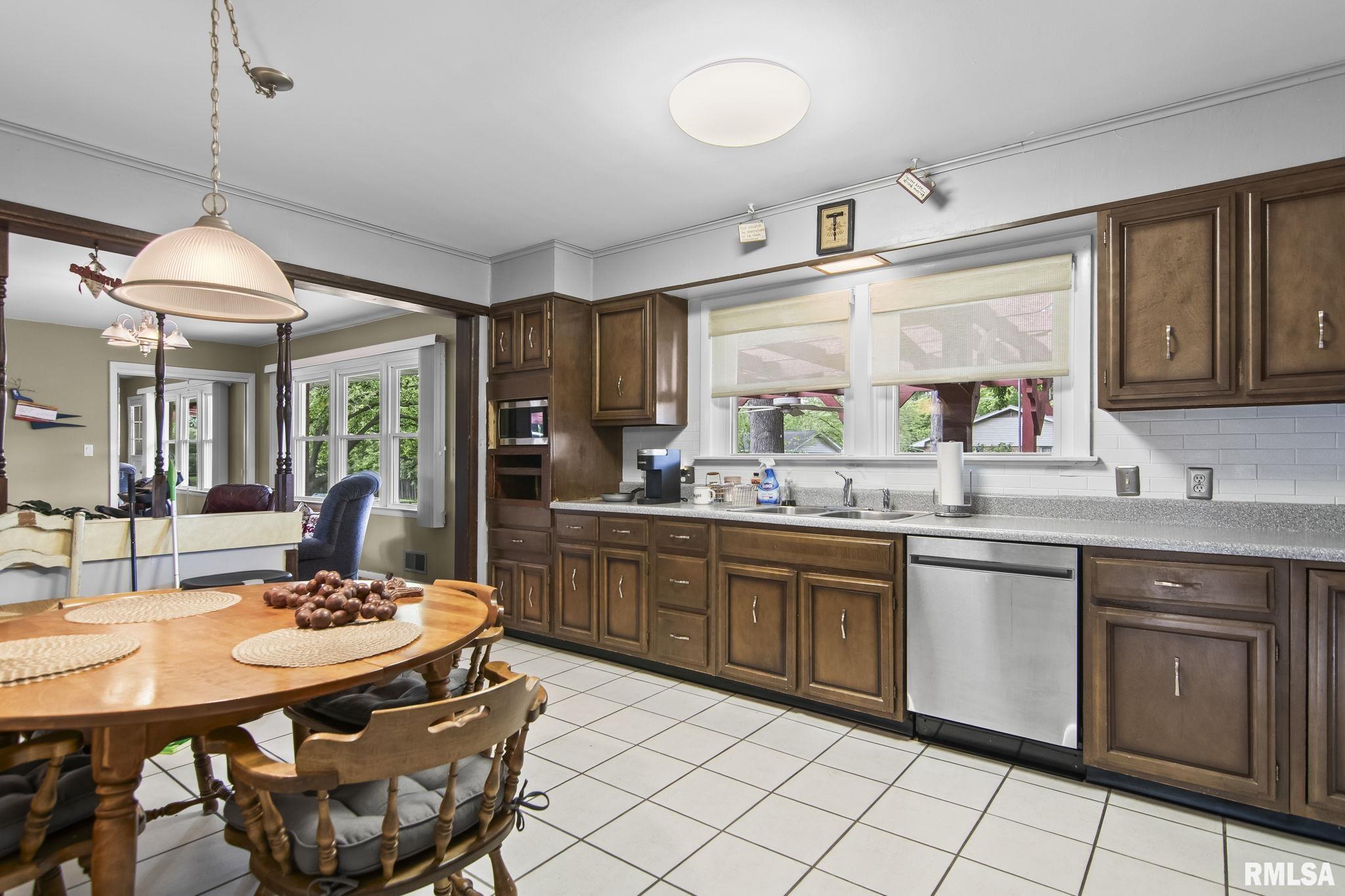 13 Top Hill Lane Springfield, IL 62704 - Photo 11 of 32