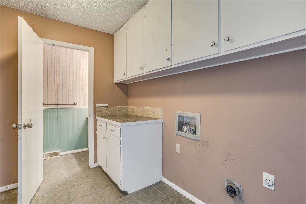 1926 Siefkin Street Wichita, KS 67208 - Photo 15 of 36