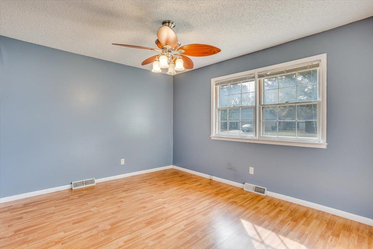 1926 Siefkin Street Wichita, KS 67208 - Photo 20 of 36