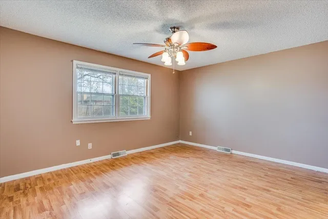 $239,900 | 1926 Siefkin Street, Wichita, KS 67208