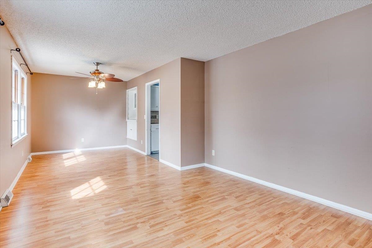 1926 Siefkin Street Wichita, KS 67208 - Photo 7 of 36