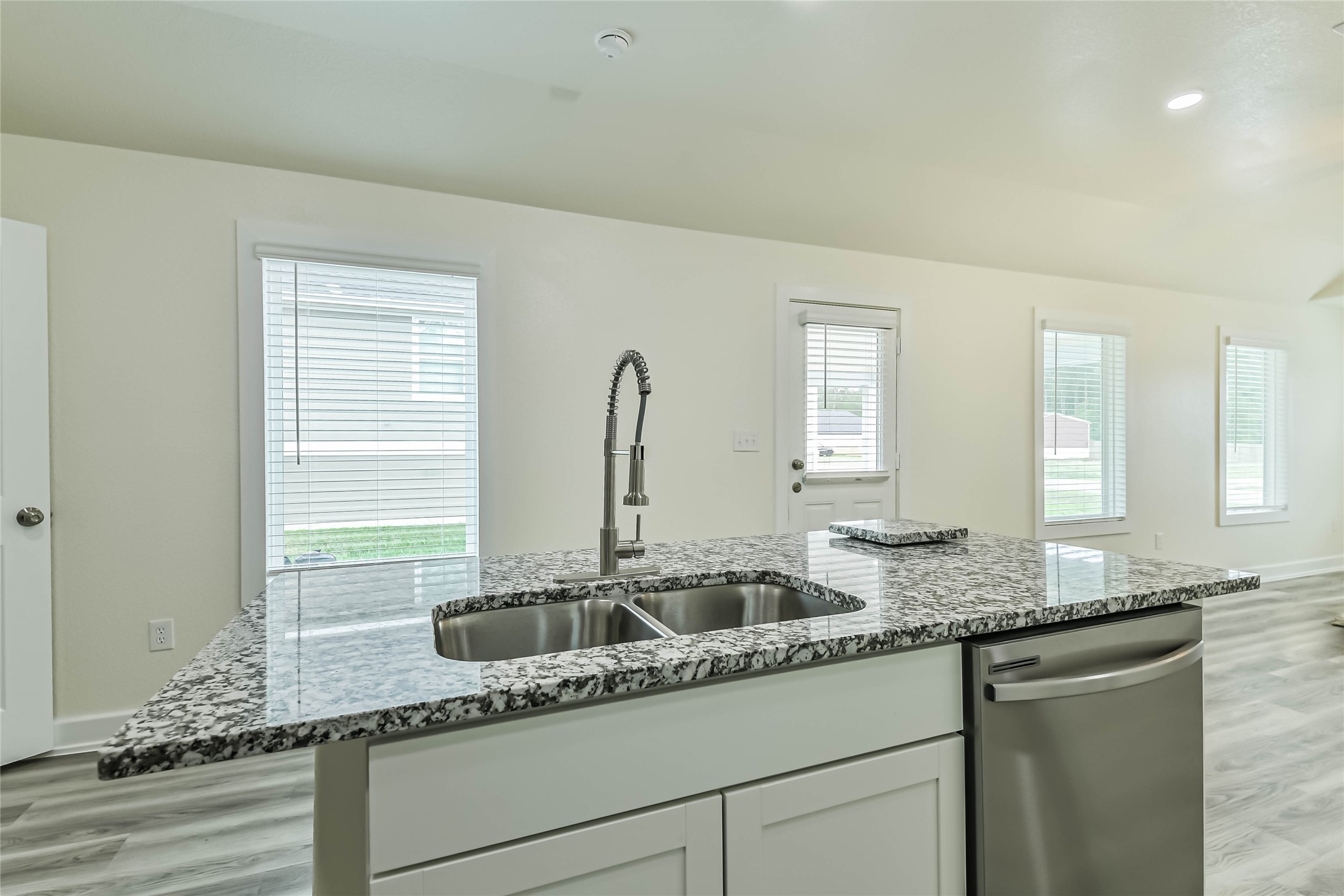 18433 Novarra Drive Conroe, TX 77306 - Photo 14 of 31