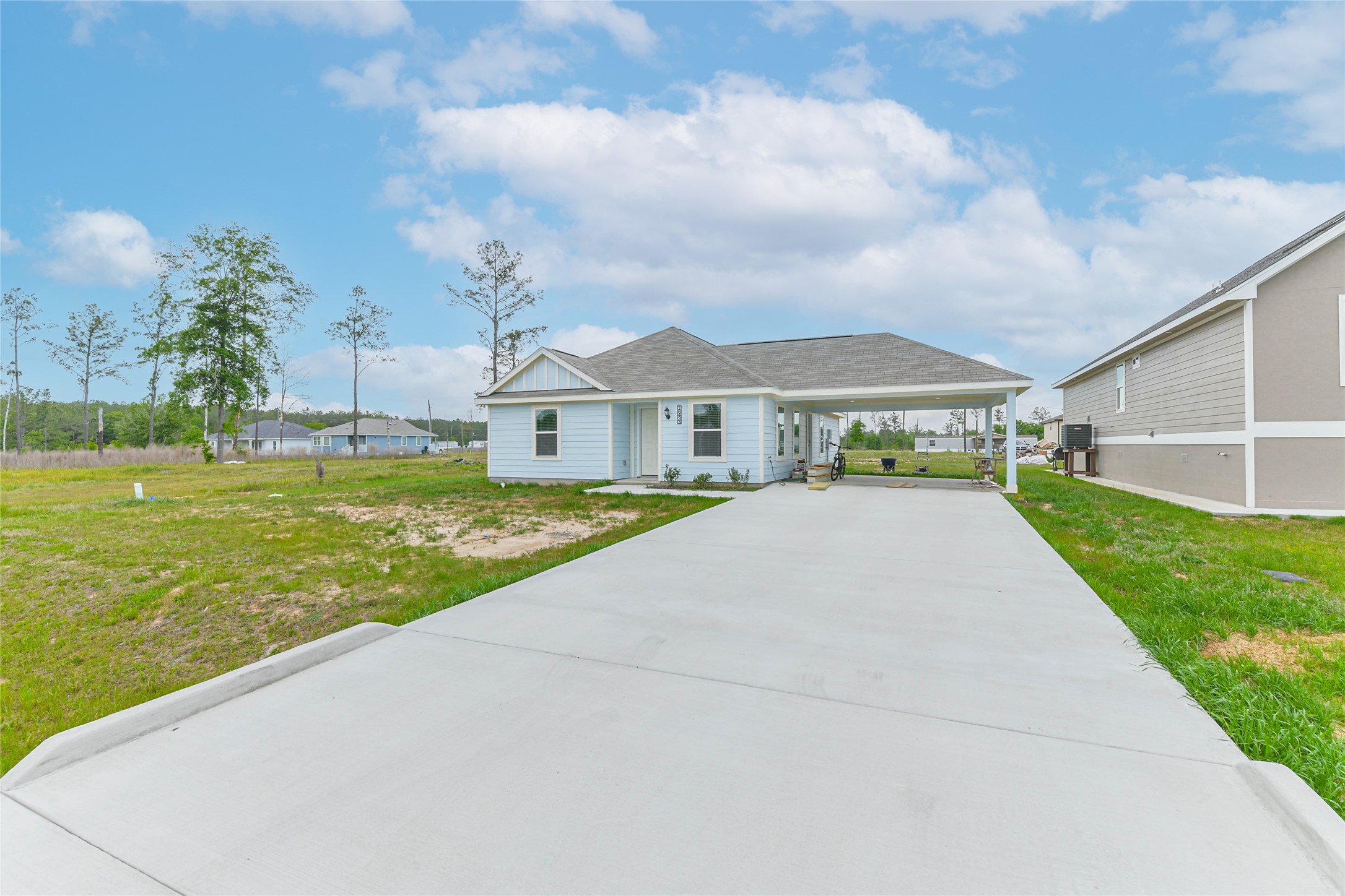 18433 Novarra Drive Conroe, TX 77306 - Photo 3 of 31