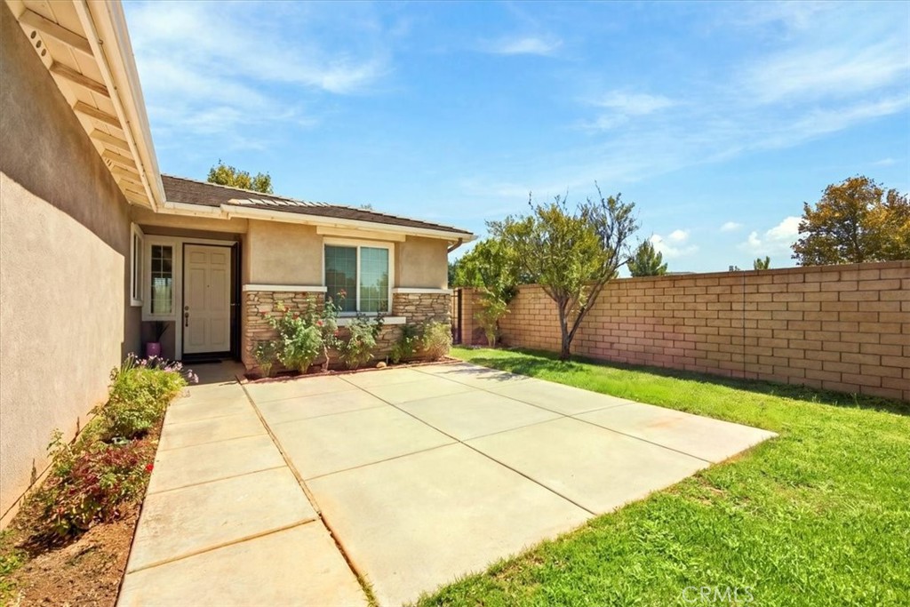 96 Cold Spring Avenue Beaumont, CA 92223 - Photo 5 of 46 Gallery Image 5