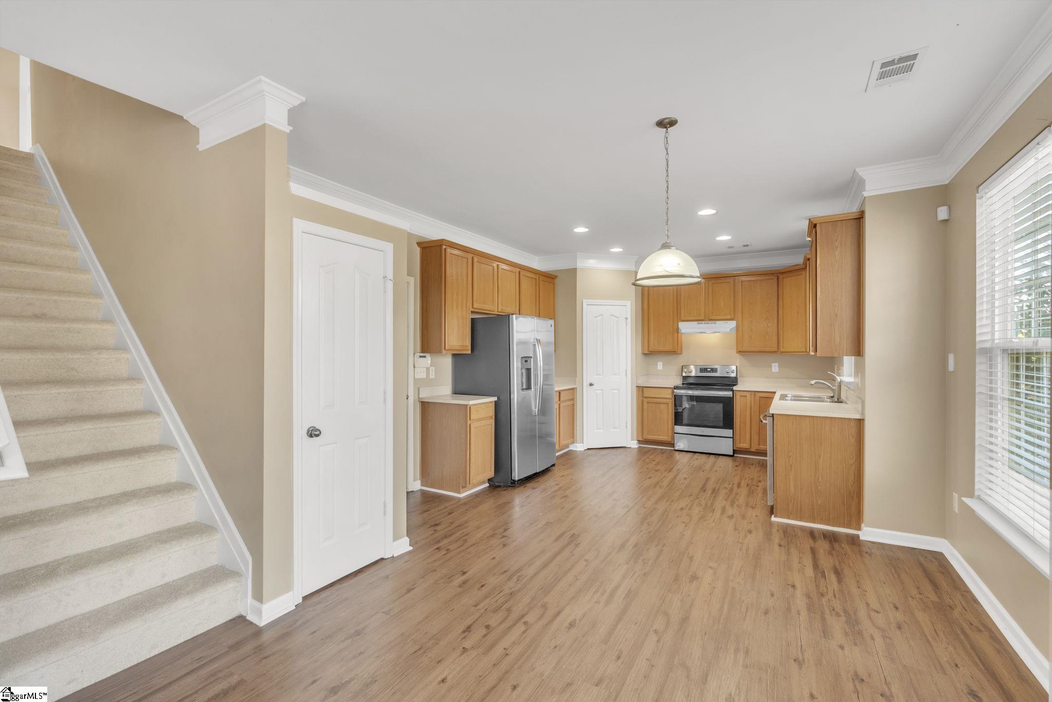 43 Shale Court Greenville, SC 29607 - Photo 8 of 25 Gallery Image 8