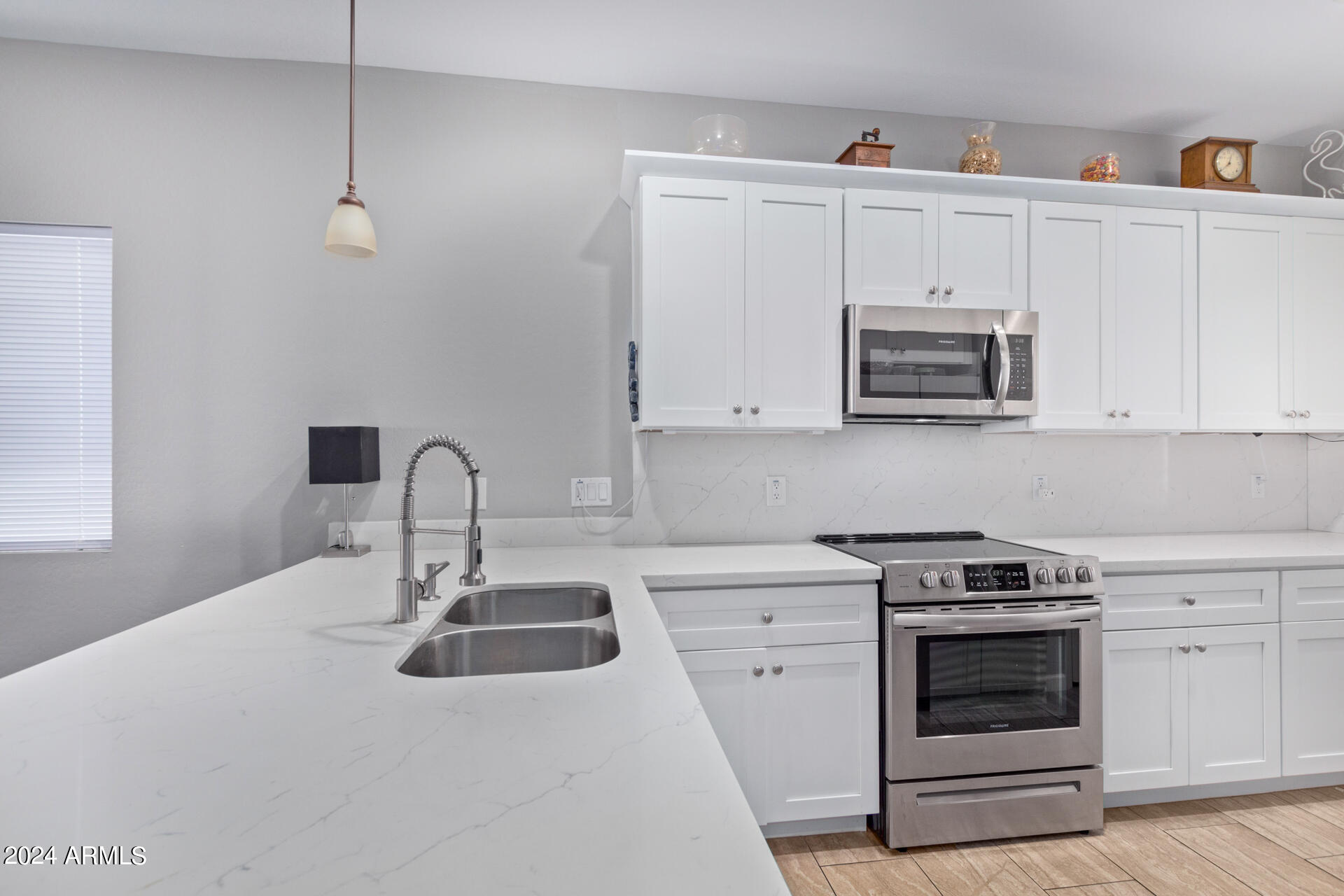 528 West Harwell Road Phoenix, AZ 85041 - Photo 4 of 18 07 - Harwell