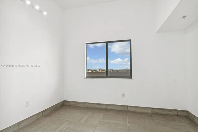 $2,850 | 36 Northwest 6th Avenue, Unit TS4, Miami, FL 33128