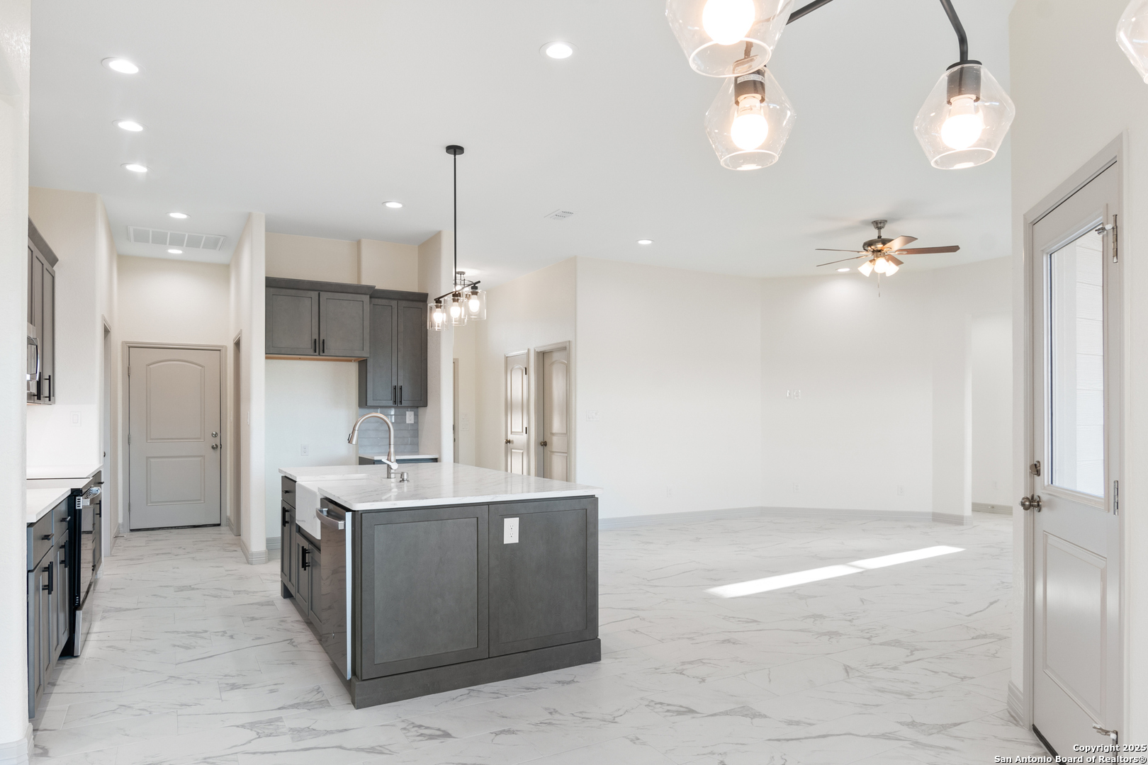 59 Legend Hills Uvalde, TX 78801 - Photo 13 of 42