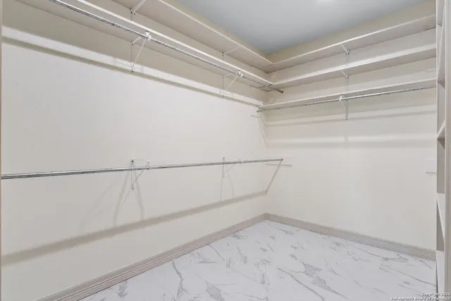 $469,000 | 59 Legend Hills, Uvalde, TX 78801