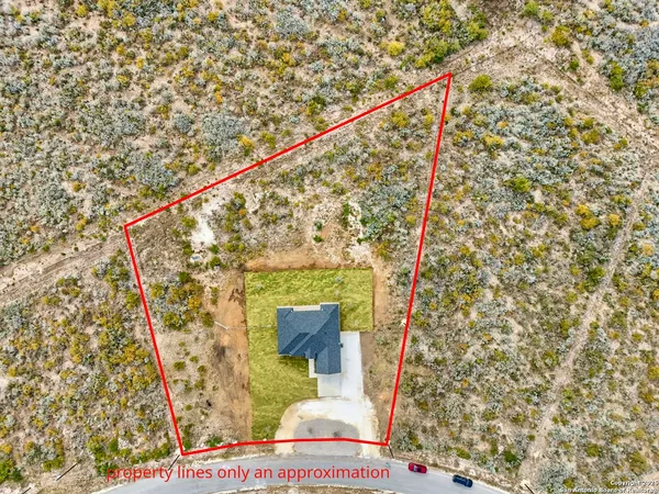 $424,900 | 59 Legend Hills, Uvalde, TX 78801