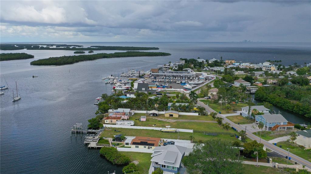 3312 West Shell Point Road Ruskin, FL 33570 - Photo 7 of 24