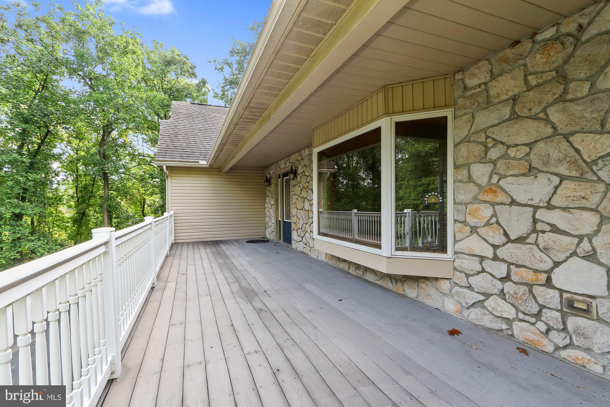 118 Robson Road Dillsburg, PA 17019 - Photo 3 of 33