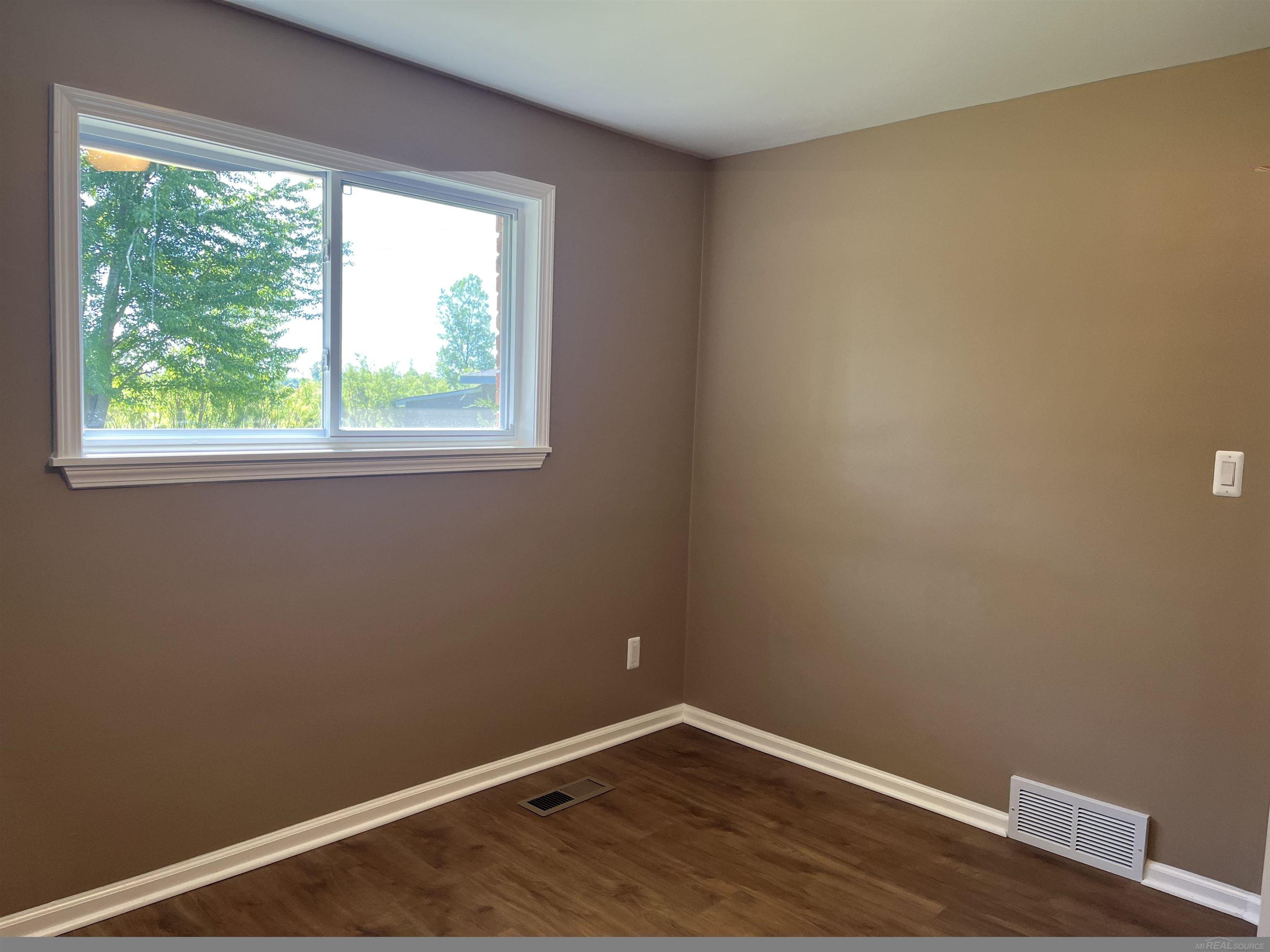 1120 Capac Road Allenton, MI 48002 - Photo 11 of 34