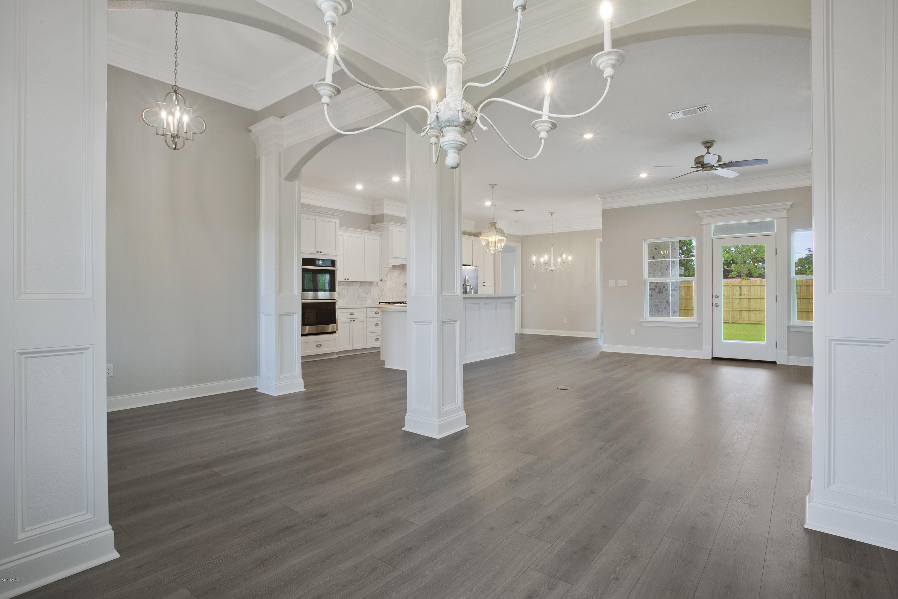 2976 Rue Michelle Biloxi, MS 39532 - Photo 15 of 30 017