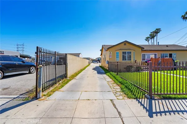 $1,700,000 | 8564 Artesia Boulevard, Bellflower, CA 90706