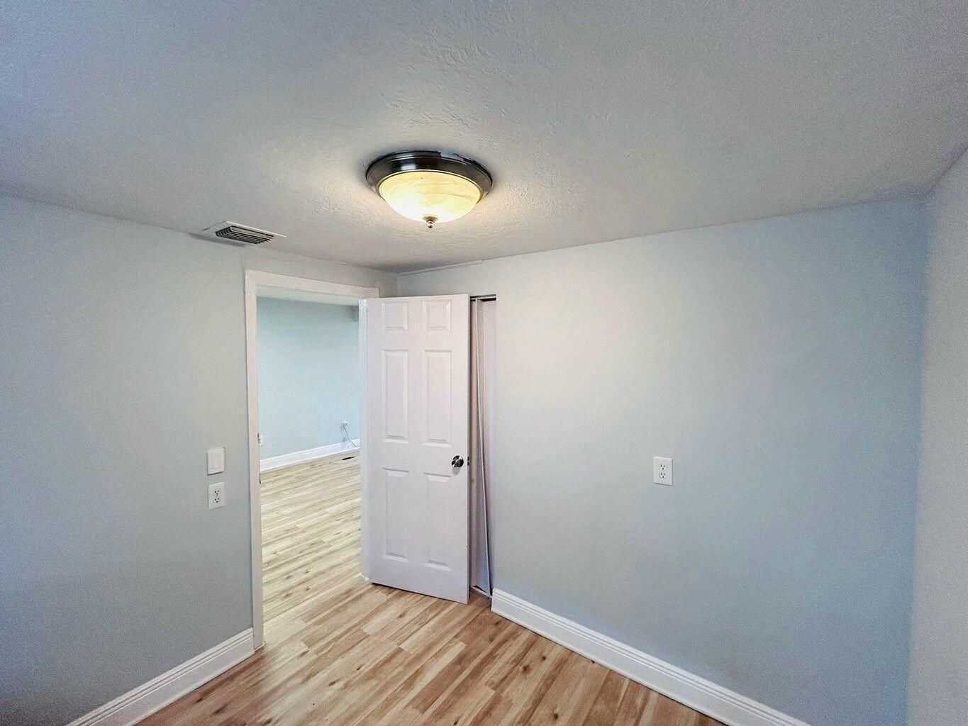 3901 Lakewood Road, Unit A Palm Springs, FL 33461 - Photo 8 of 11 WhatsApp Image 2025-02-04 at 13.48.06_cb