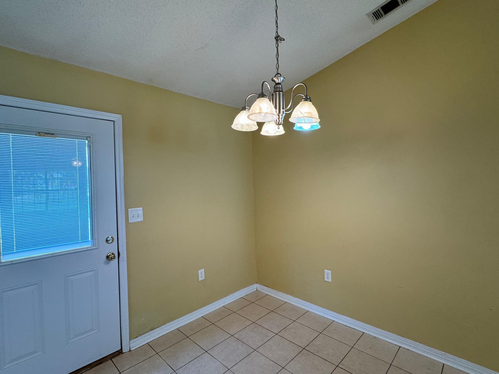 2870 Aplin Road Crestview, FL 32539 - Photo 9 of 20 WhatsApp Image 2024-07-16 at 10.09.53_e9