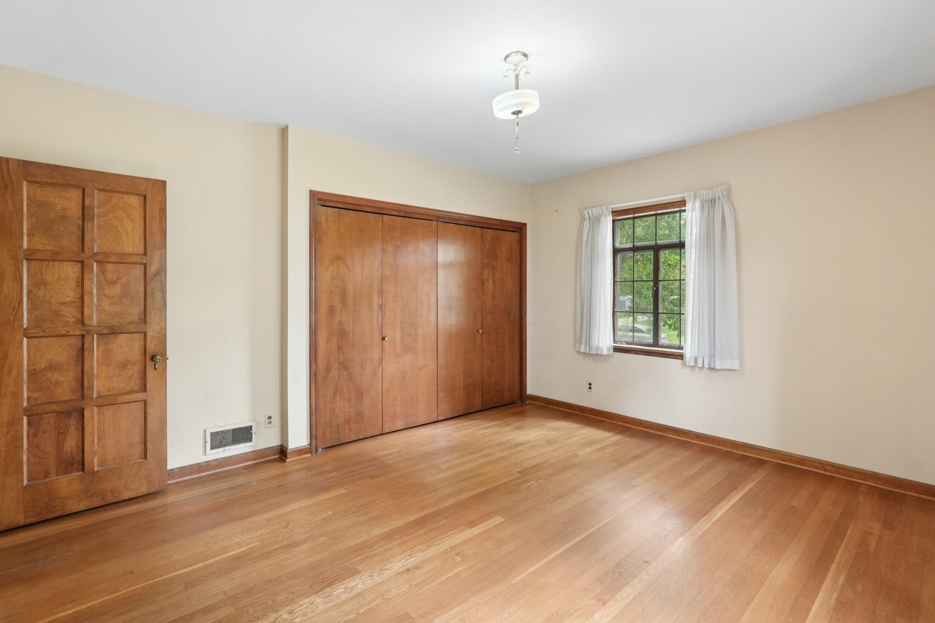 2050 Upper Chelsea Road Columbus, OH 43221 - Photo 25 of 62