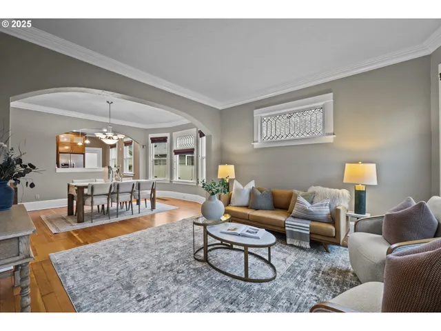 $1,150,000 | 533 Northeast Fargo Street, Portland, OR 97212