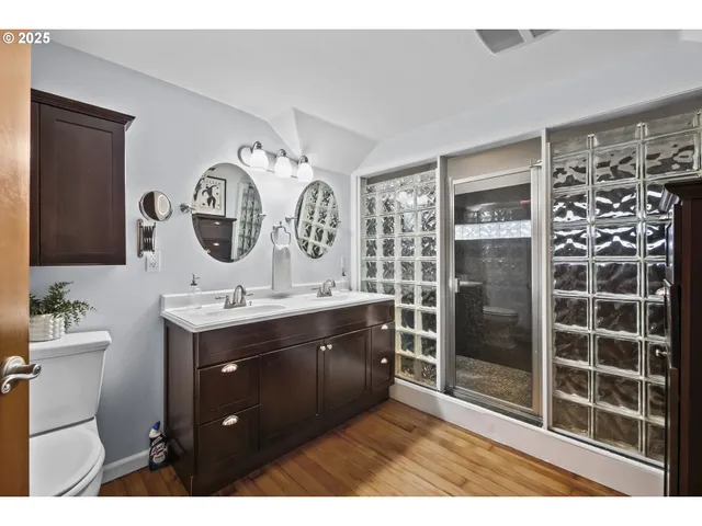 $1,150,000 | 533 Northeast Fargo Street, Portland, OR 97212