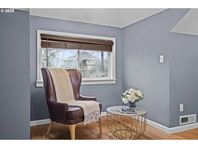 $1,150,000 | 533 Northeast Fargo Street, Portland, OR 97212