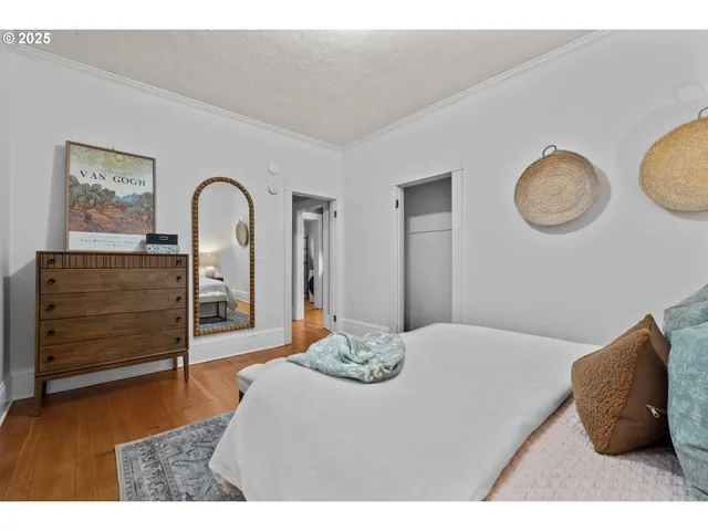 $1,150,000 | 533 Northeast Fargo Street, Portland, OR 97212