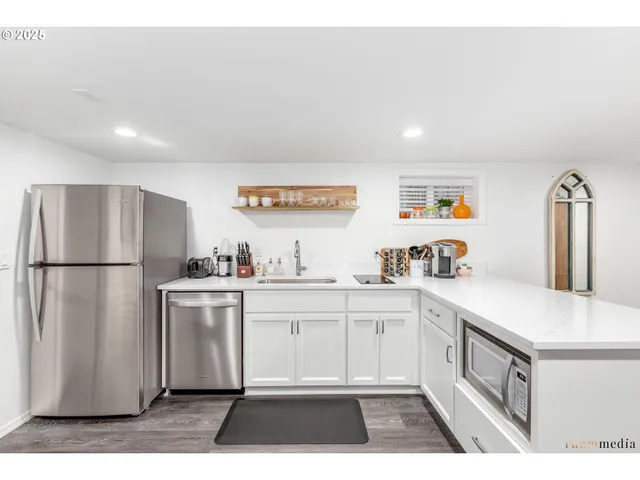 $1,150,000 | 533 Northeast Fargo Street, Portland, OR 97212