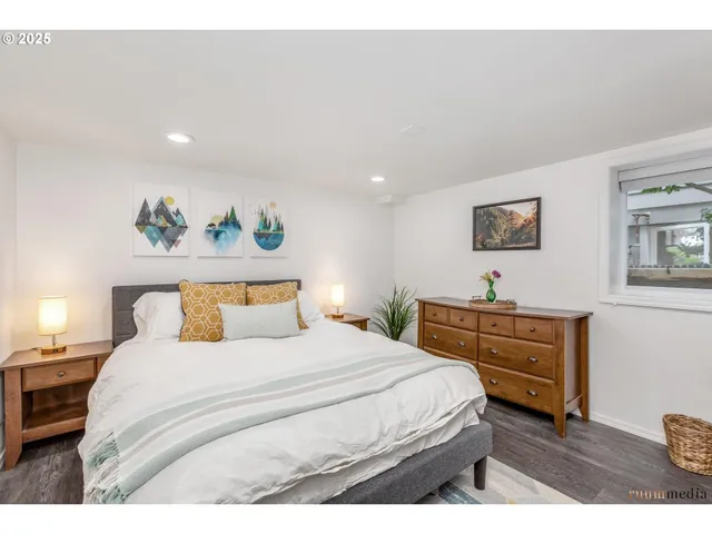 $1,150,000 | 533 Northeast Fargo Street, Portland, OR 97212