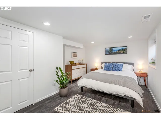 $1,150,000 | 533 Northeast Fargo Street, Portland, OR 97212