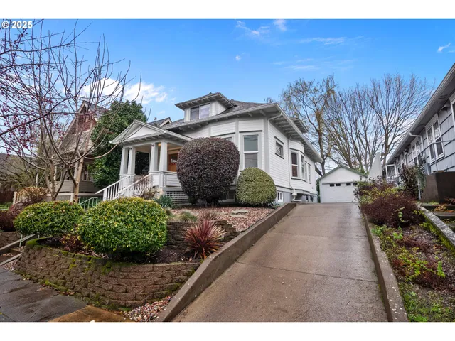 $1,150,000 | 533 Northeast Fargo Street, Portland, OR 97212