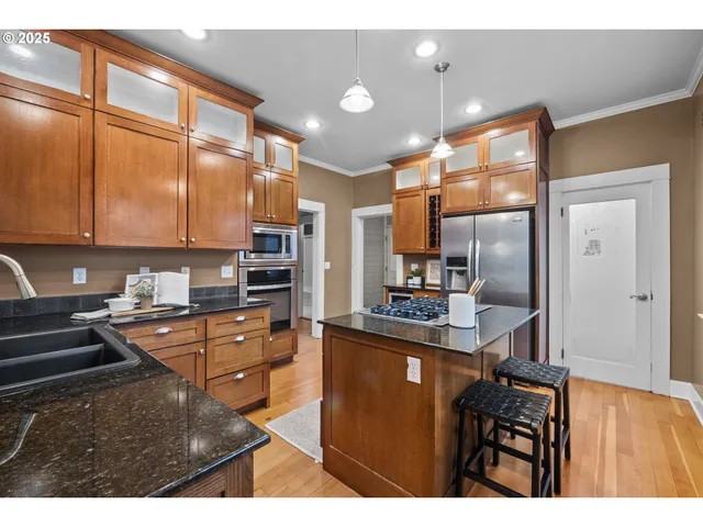 $1,150,000 | 533 Northeast Fargo Street, Portland, OR 97212
