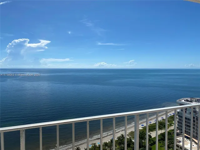 $8,500 | 881 Ocean Drive, Unit 22F, Key Biscayne, FL 33149