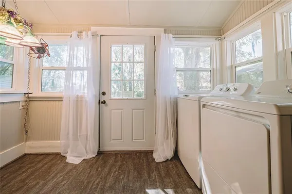 a view of utility room with washer and dryer