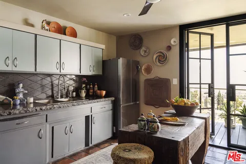 $1,599,000 | 6190 Temple Hill Drive, Los Angeles, CA 90068