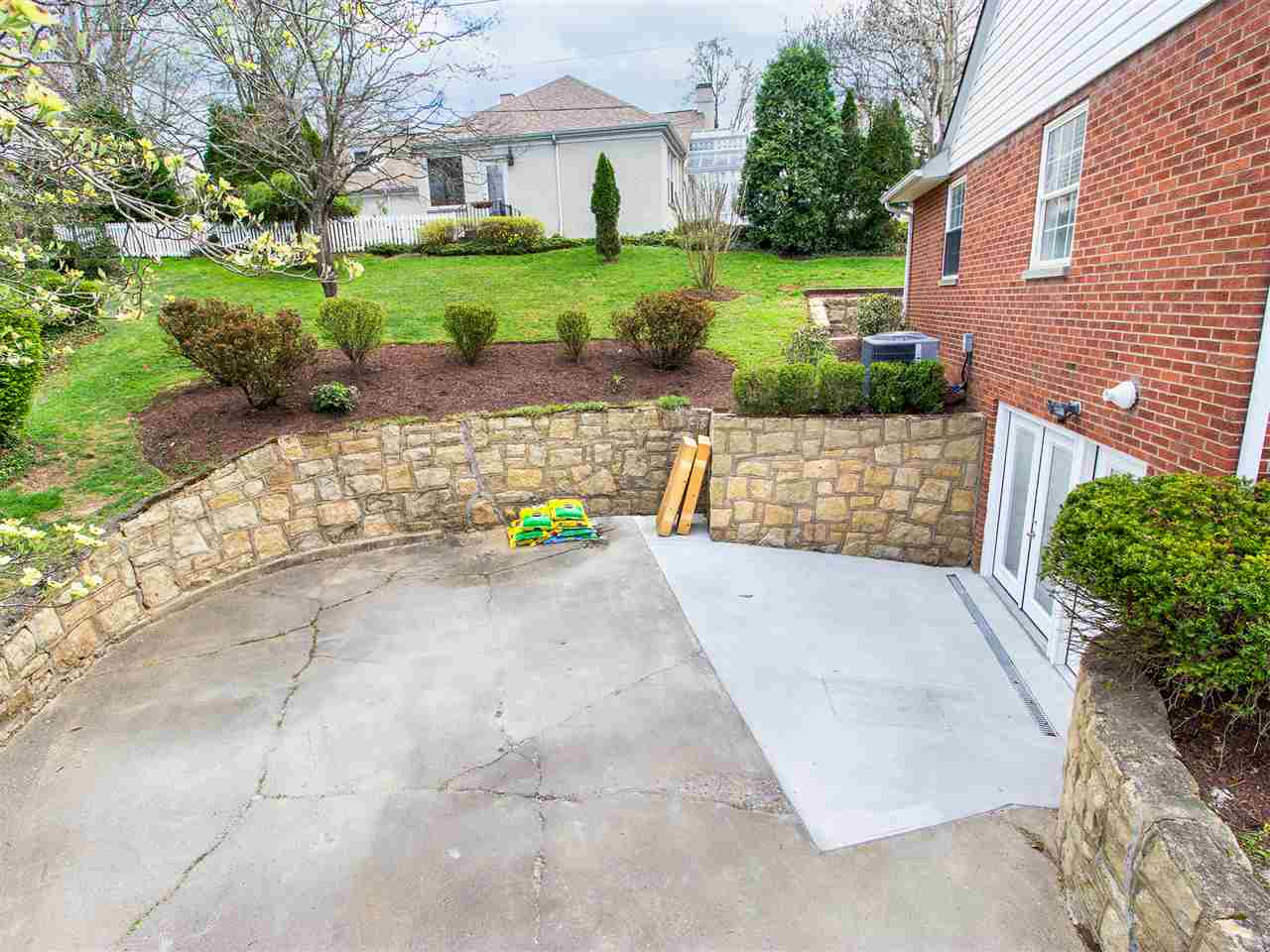 16 Oakwood Road Huntington, WV 25701 - Photo 30 of 32 Gallery Image 30