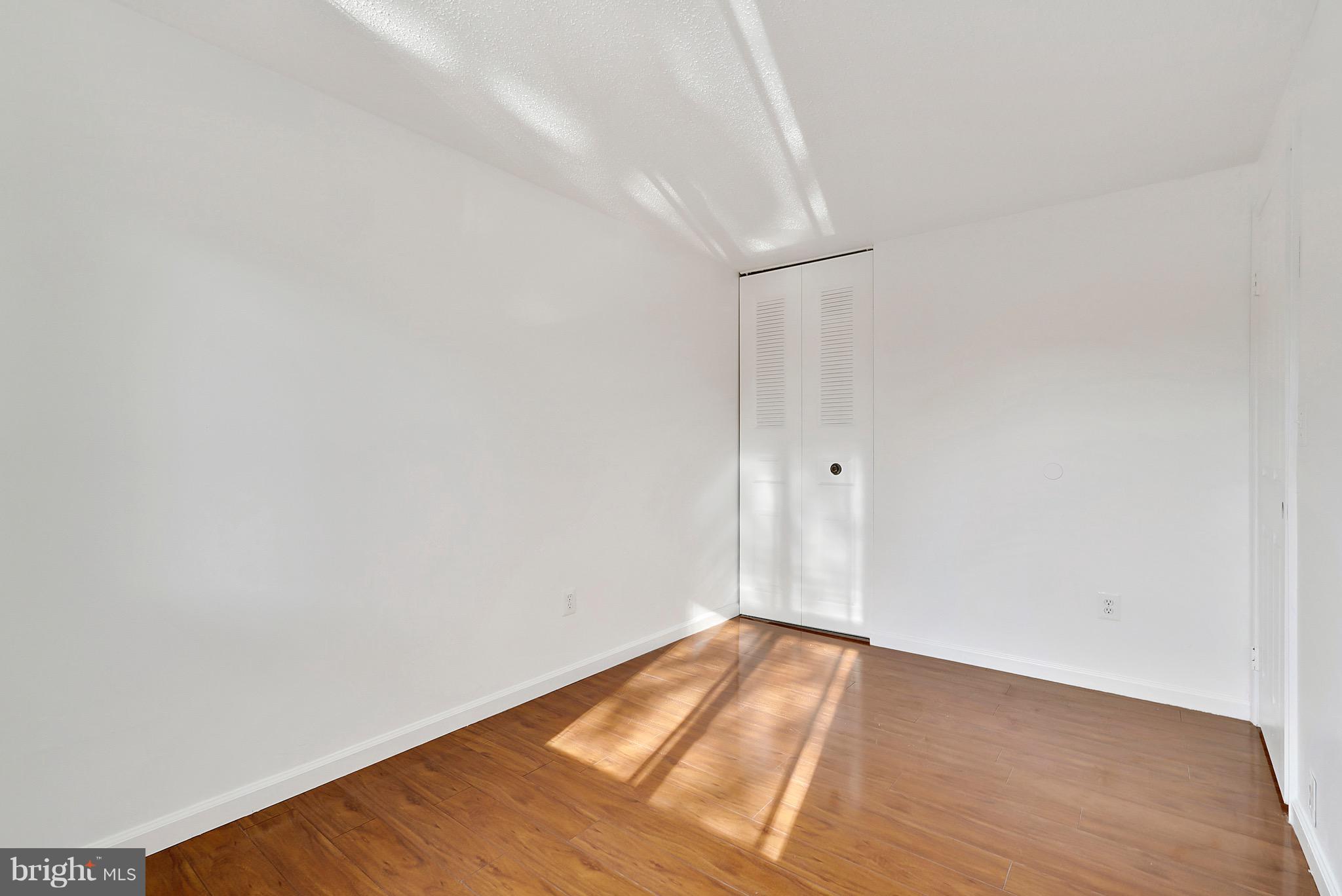 3200 Napper Road Alexandria, VA 22306 - Photo 17 of 37 Main Level Bedroom 3