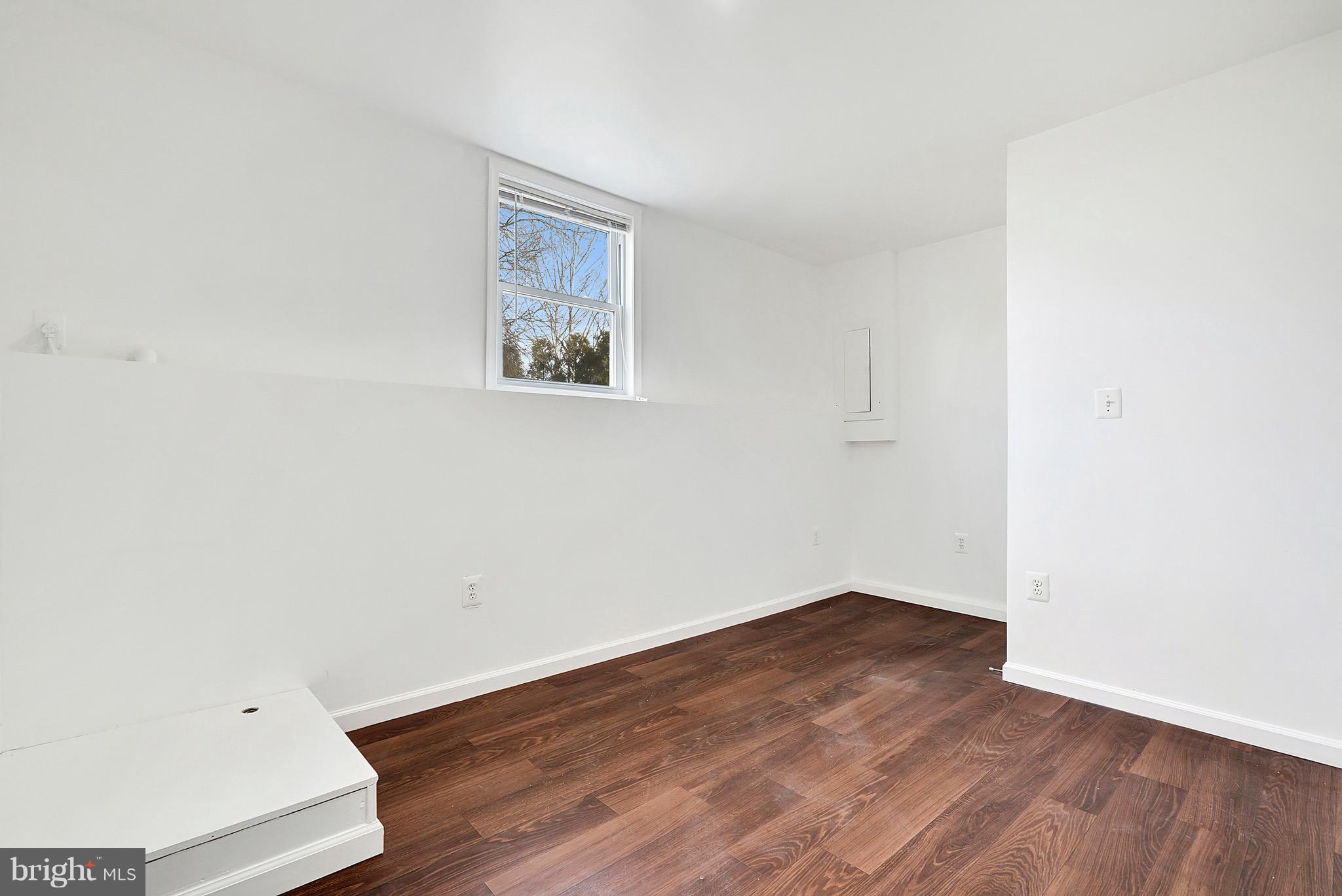 3200 Napper Road Alexandria, VA 22306 - Photo 20 of 37 Lower Level Bedroom 4