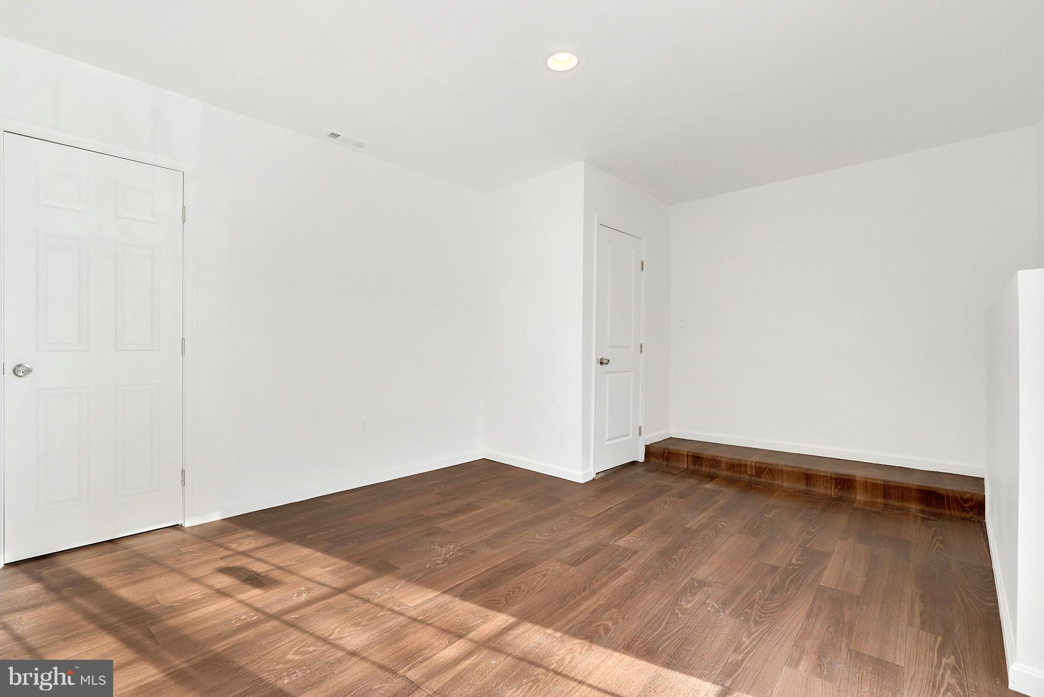 3200 Napper Road Alexandria, VA 22306 - Photo 23 of 37 Lower Level Bedroom 4