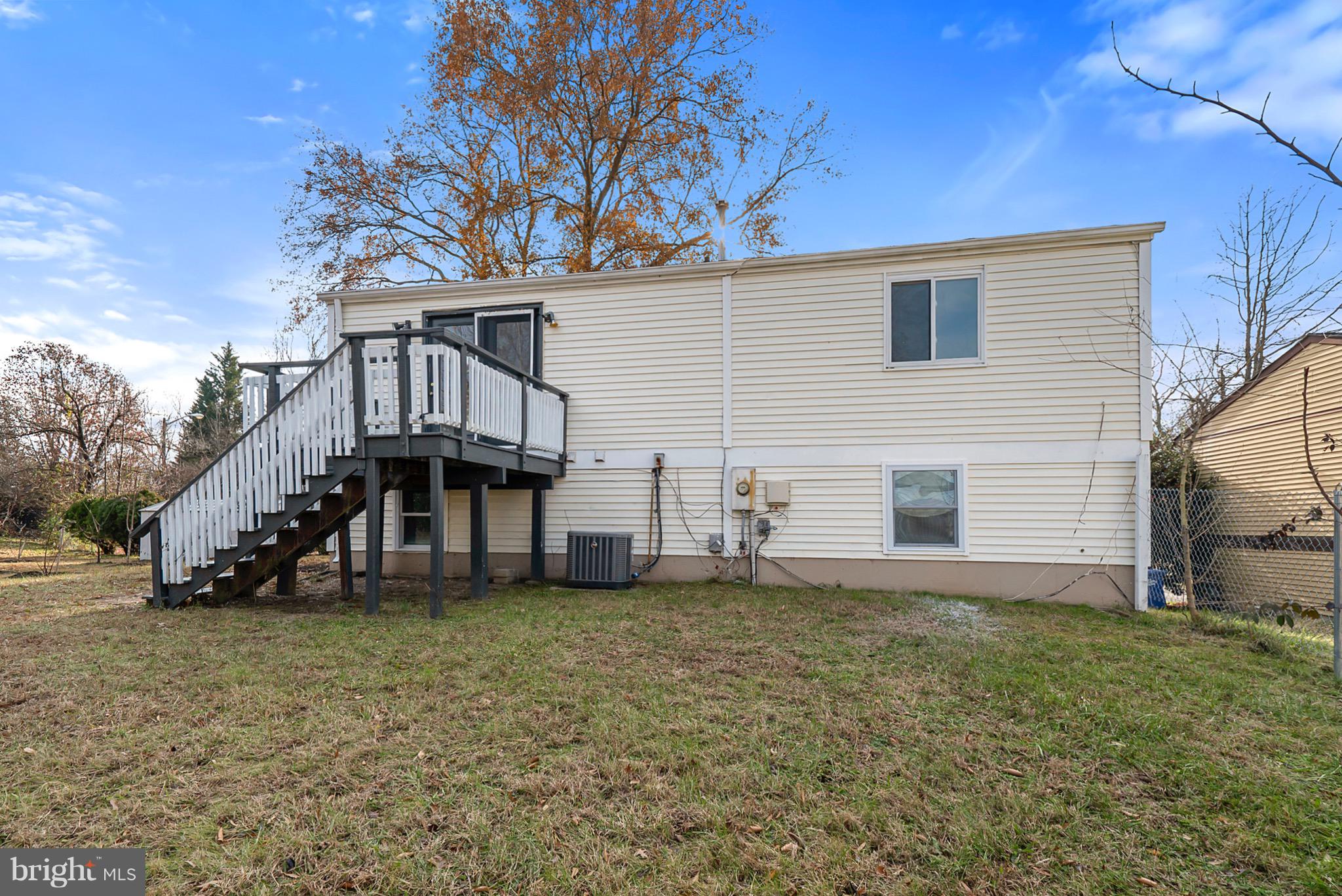 3200 Napper Road Alexandria, VA 22306 - Photo 35 of 37 Gallery Image 35