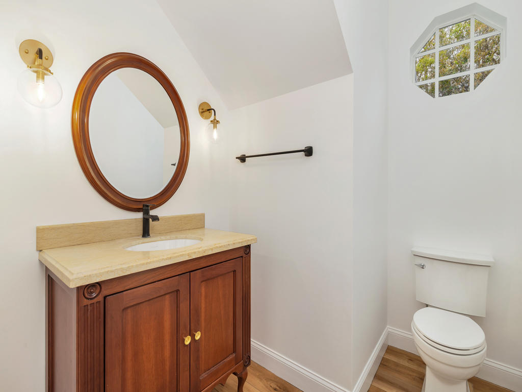 1001 Southeast Ranch Road Northeast Jupiter, FL 33478 - Photo 12 of 32 Half Bathroom