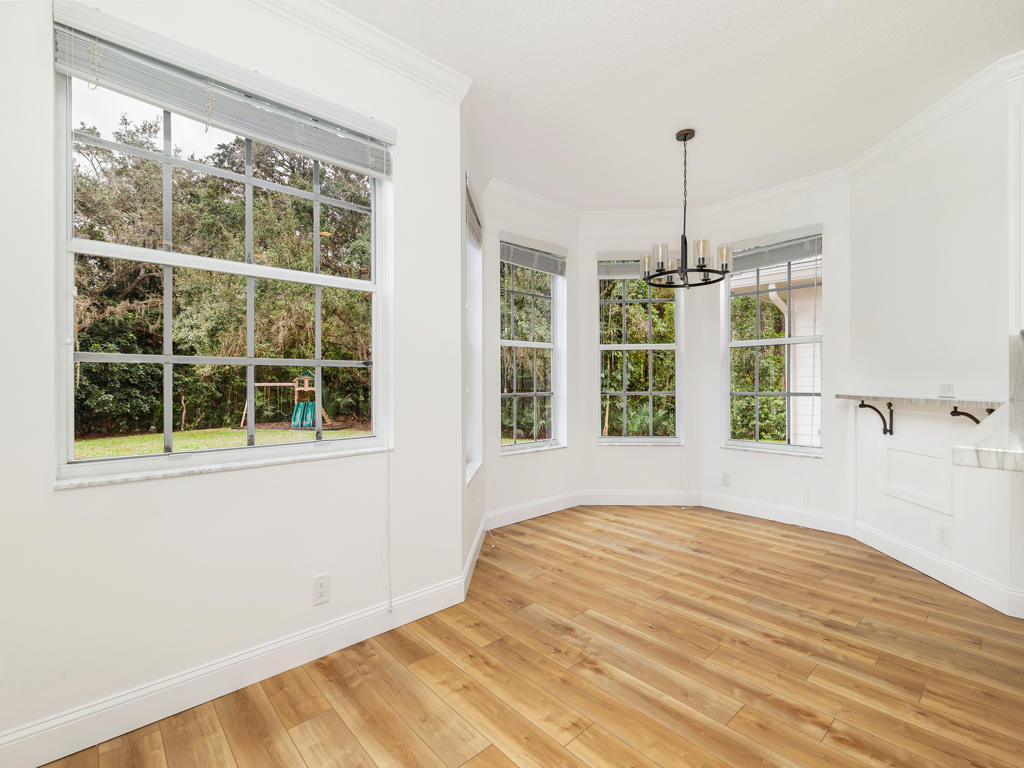 1001 Southeast Ranch Road Northeast Jupiter, FL 33478 - Photo 10 of 32 Breakfast Area