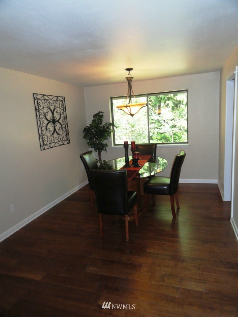 8240 Hansen Road Northeast Bainbridge Island, WA 98110 - Photo 6 of 15 Gallery Image 6