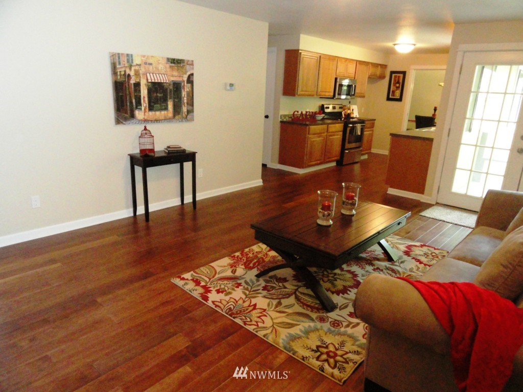 8240 Hansen Road Northeast Bainbridge Island, WA 98110 - Photo 8 of 15 Gallery Image 8