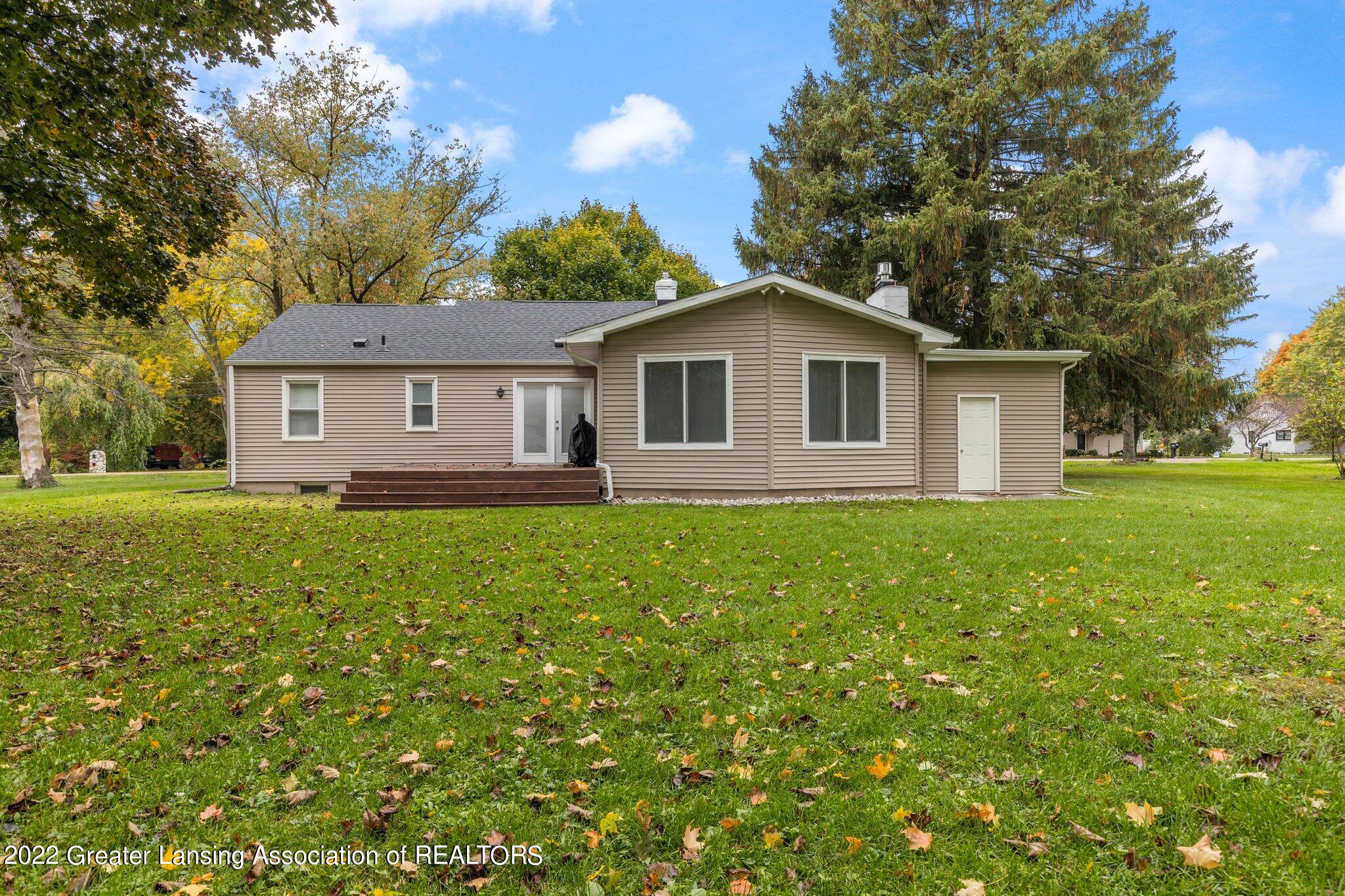 15791 Brook Road Lansing, MI 48906 - Photo 19 of 22 10-web-or-mls-15791-brook-rd