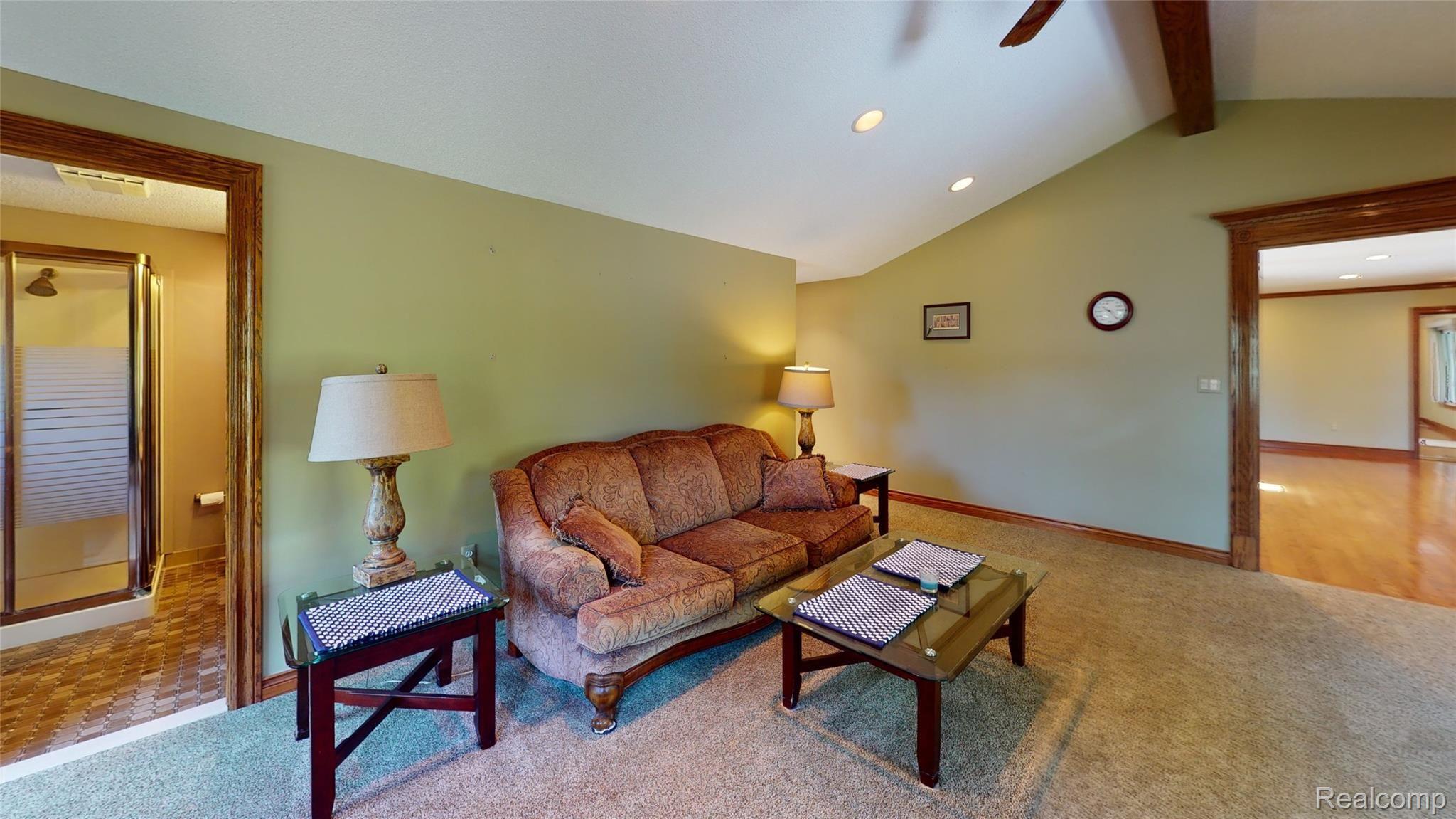 25432 Johns Road South Lyon, MI 48178 - Photo 13 of 27 Family Room (1).jpg