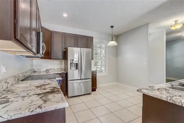 $425,000 | 933 Cass Avenue, Oviedo, FL 32765