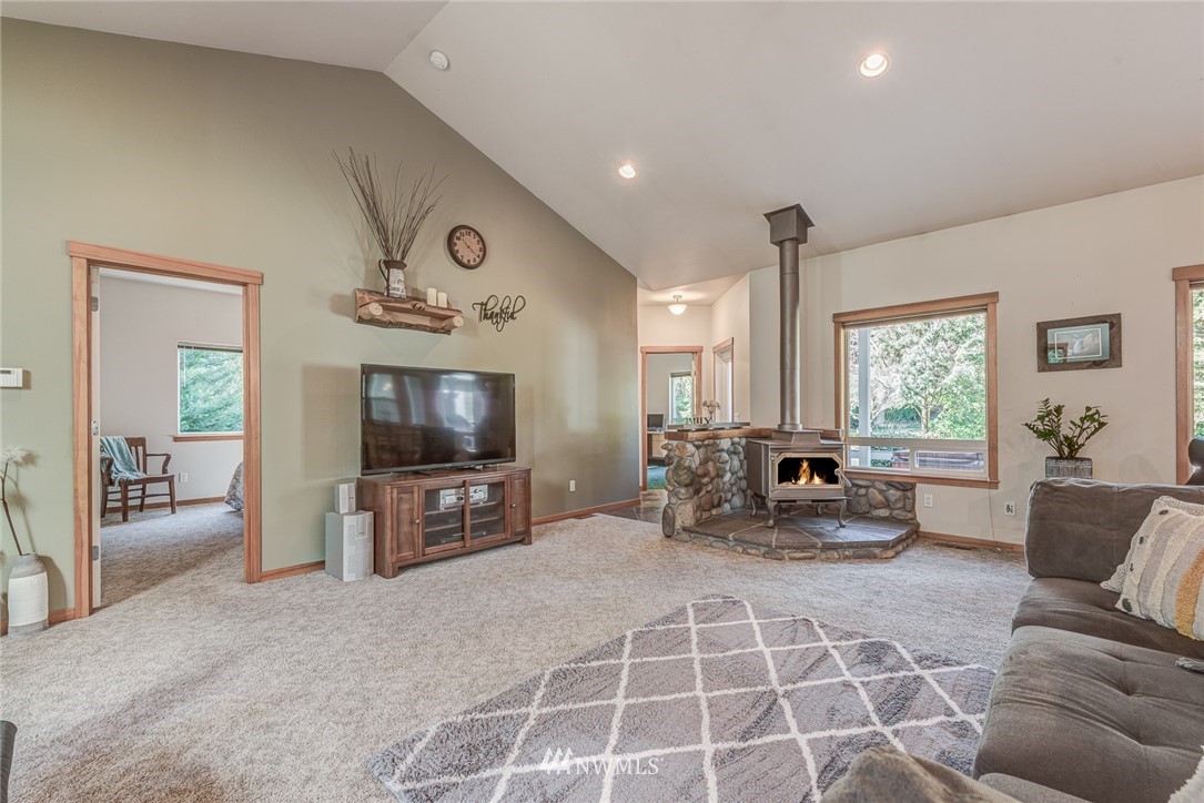 490 South Camano Ridge Road Camano Island, WA 98282 - Photo 8 of 40 Gallery Image 8